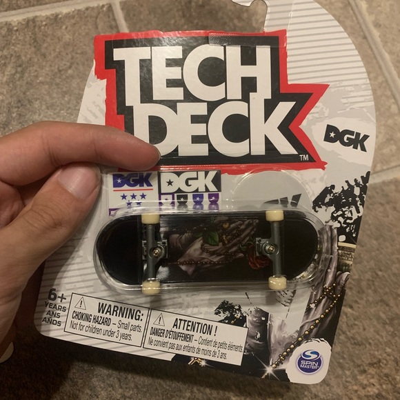 Tech Deck DGK Ultra Rare Graphic Changing FingerBoard Skateboard 2022 - Picture 3 of 5